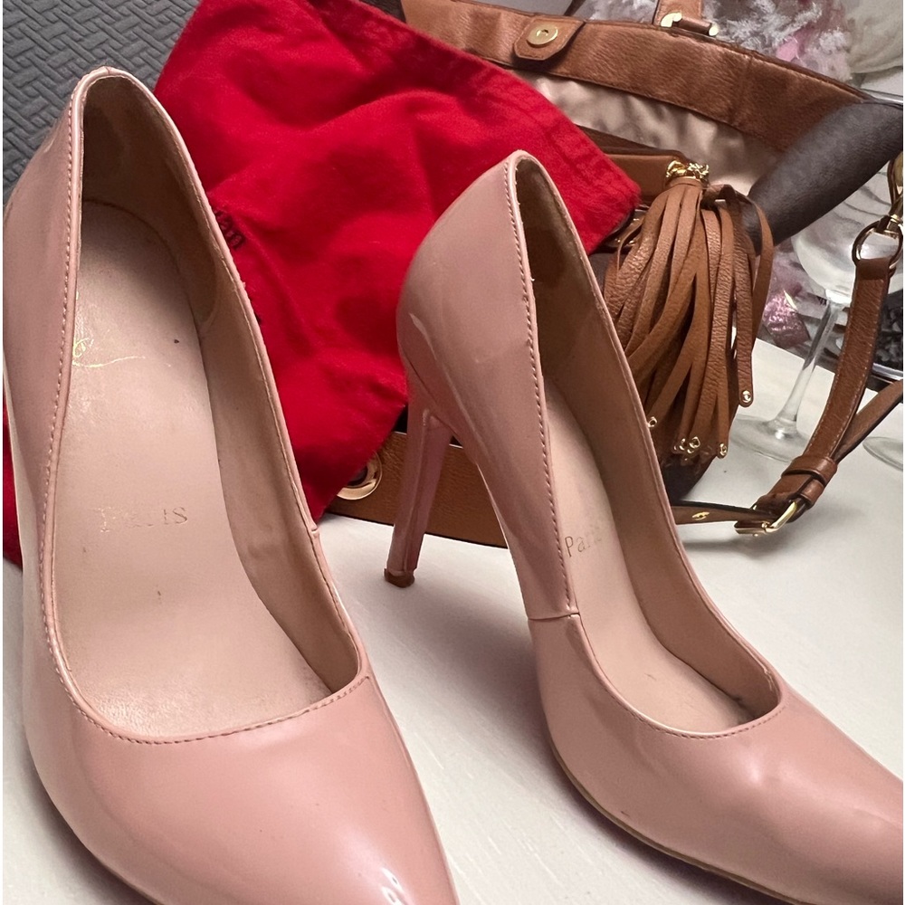 Size38 patten beige Pigalle Pumps. No box. Dust bag. Extremely good condition.